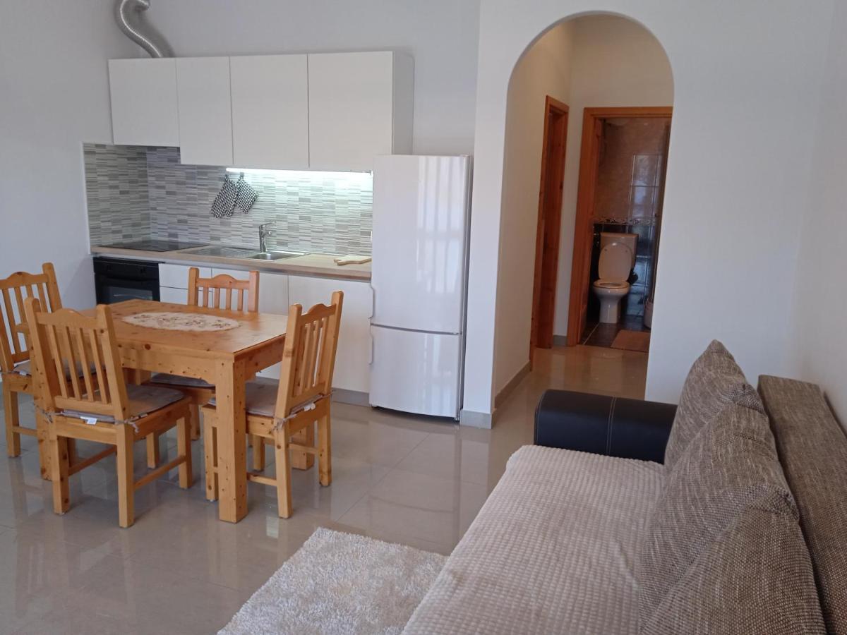 Apartments Aferdita Račišće Bagian luar foto