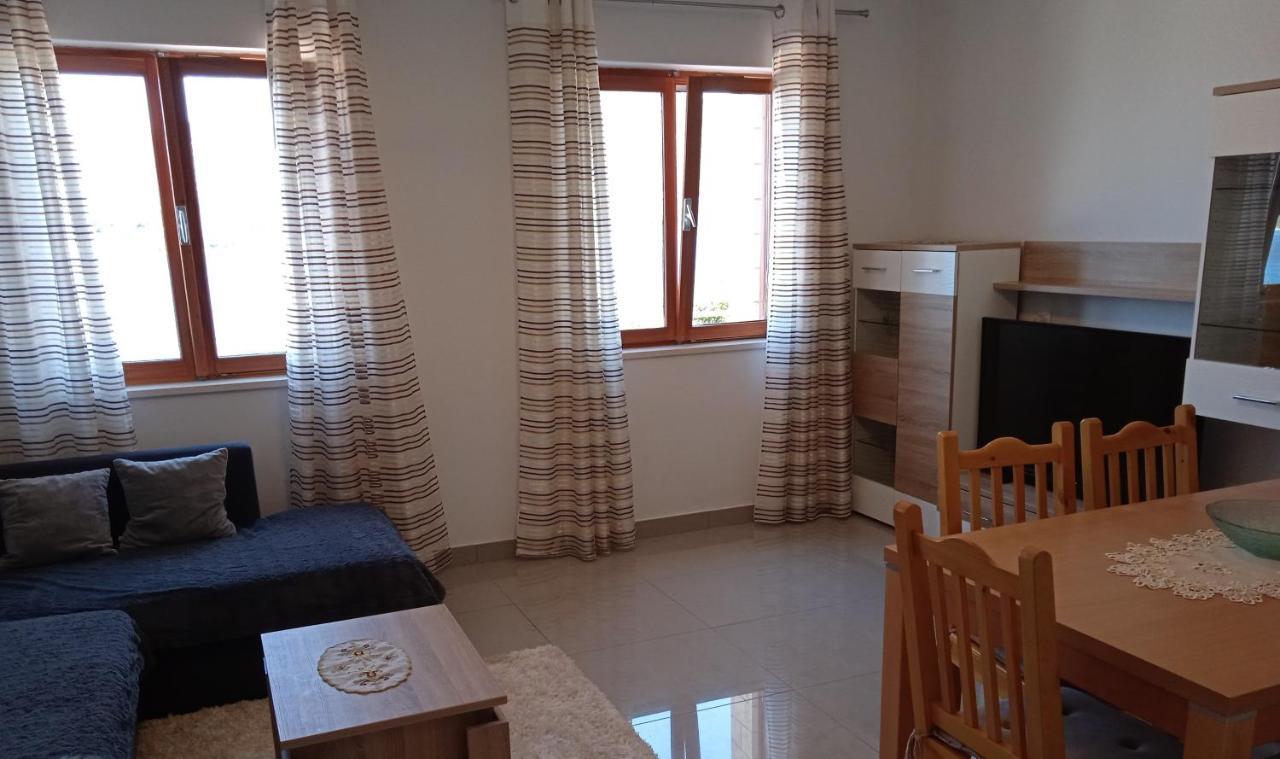 Apartments Aferdita Račišće Bagian luar foto